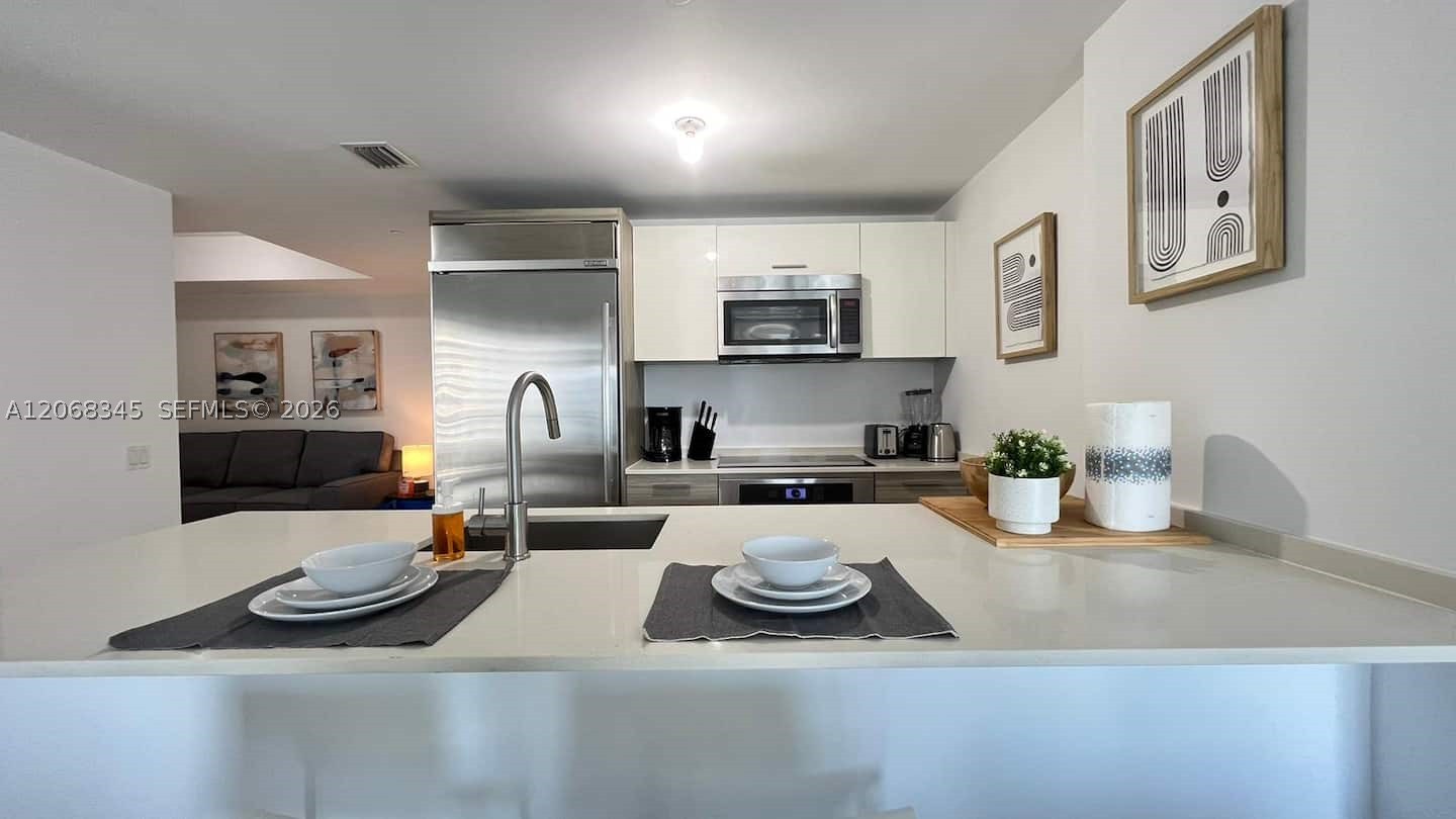 1300 Brickell Bay Dr #3400, Miami FL 33131