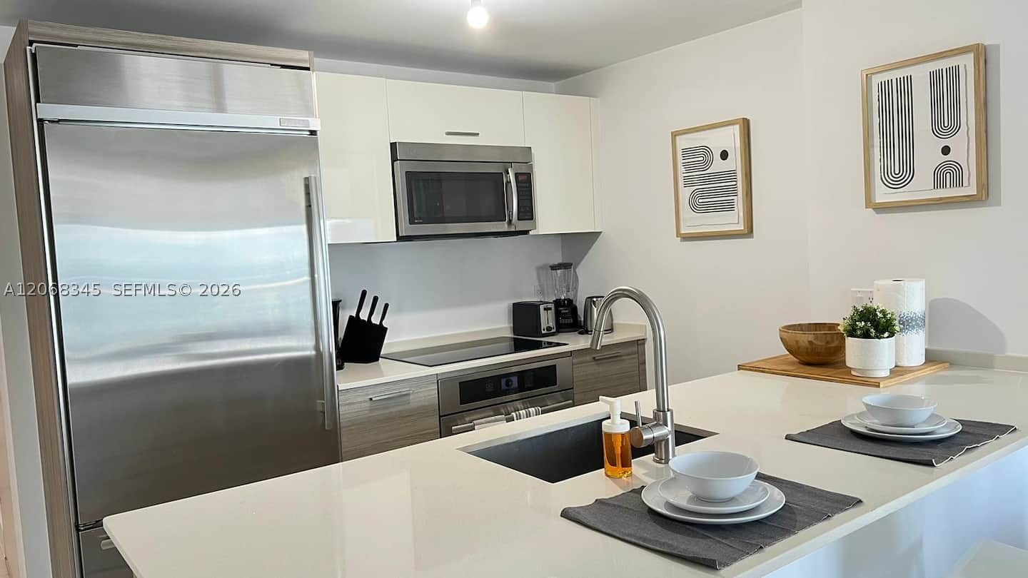 1300 Brickell Bay Dr #3400, Miami FL 33131
