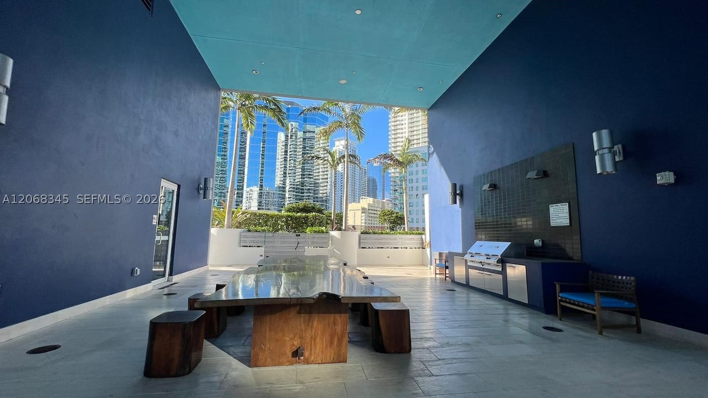 1300 Brickell Bay Dr #3400, Miami FL 33131