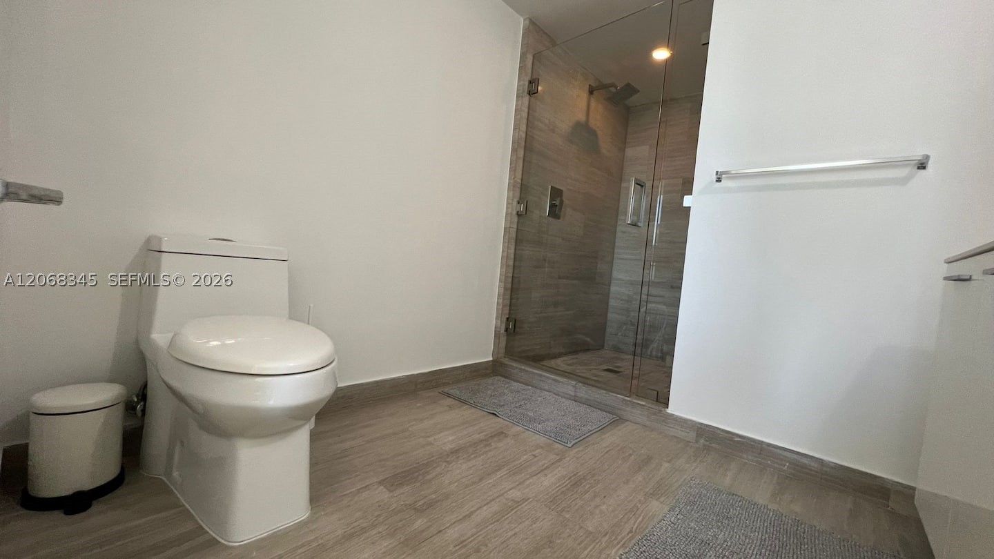 1300 Brickell Bay Dr #3400, Miami FL 33131