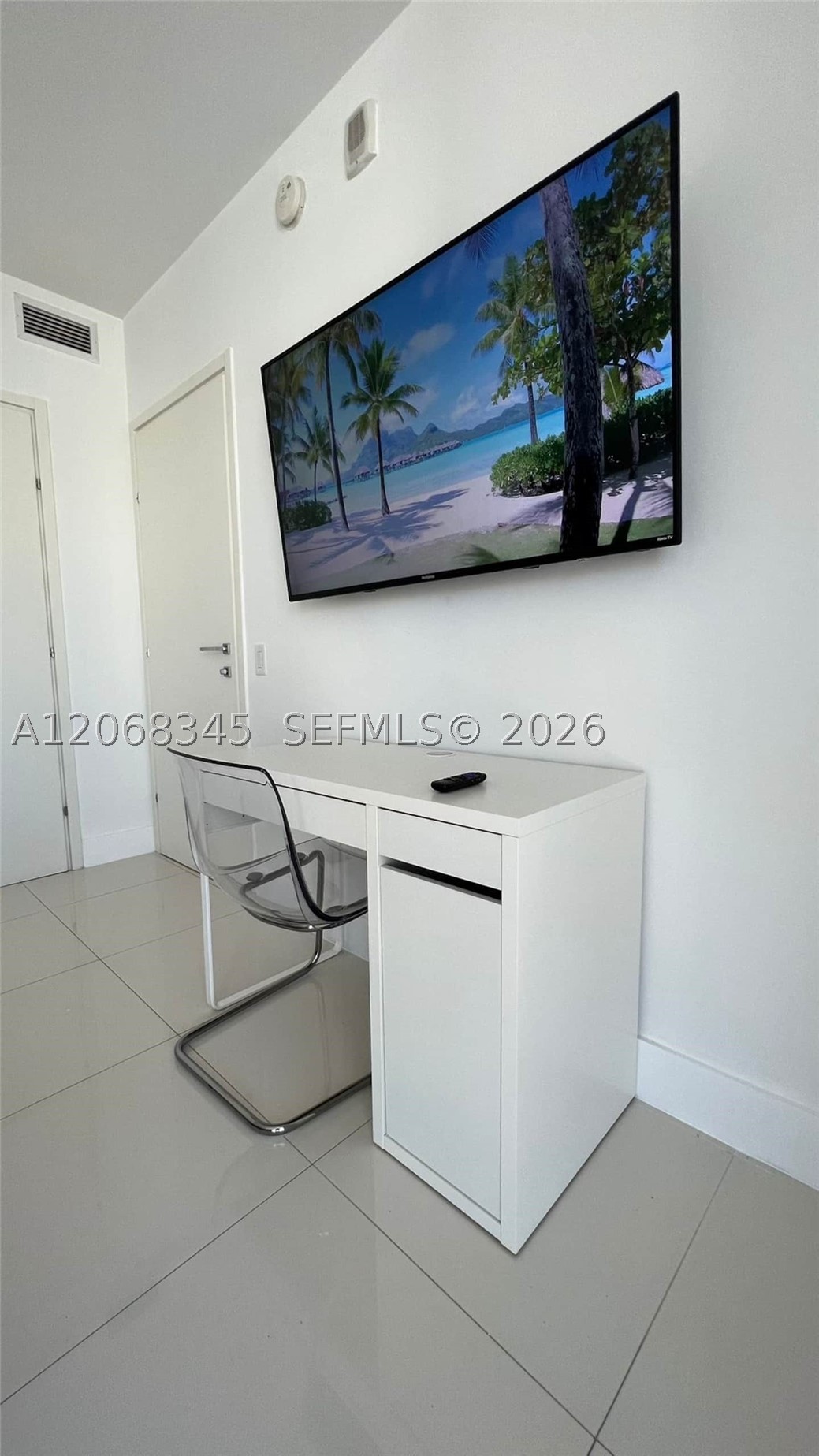 1300 Brickell Bay Dr #3400, Miami FL 33131