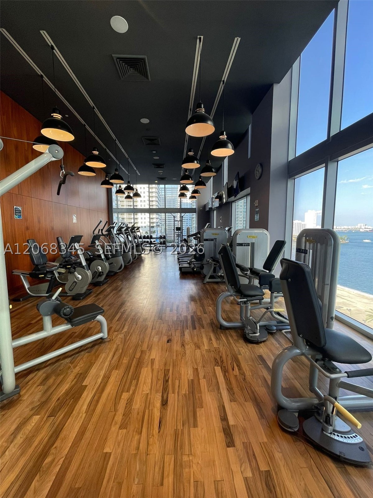1300 Brickell Bay Dr #3400, Miami FL 33131