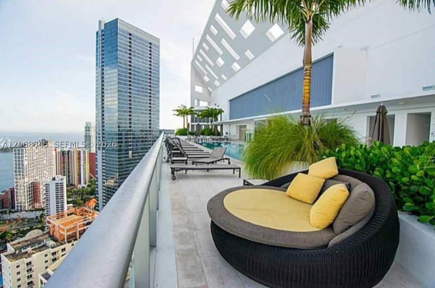 1300 Brickell Bay Dr #3400, Miami FL 33131