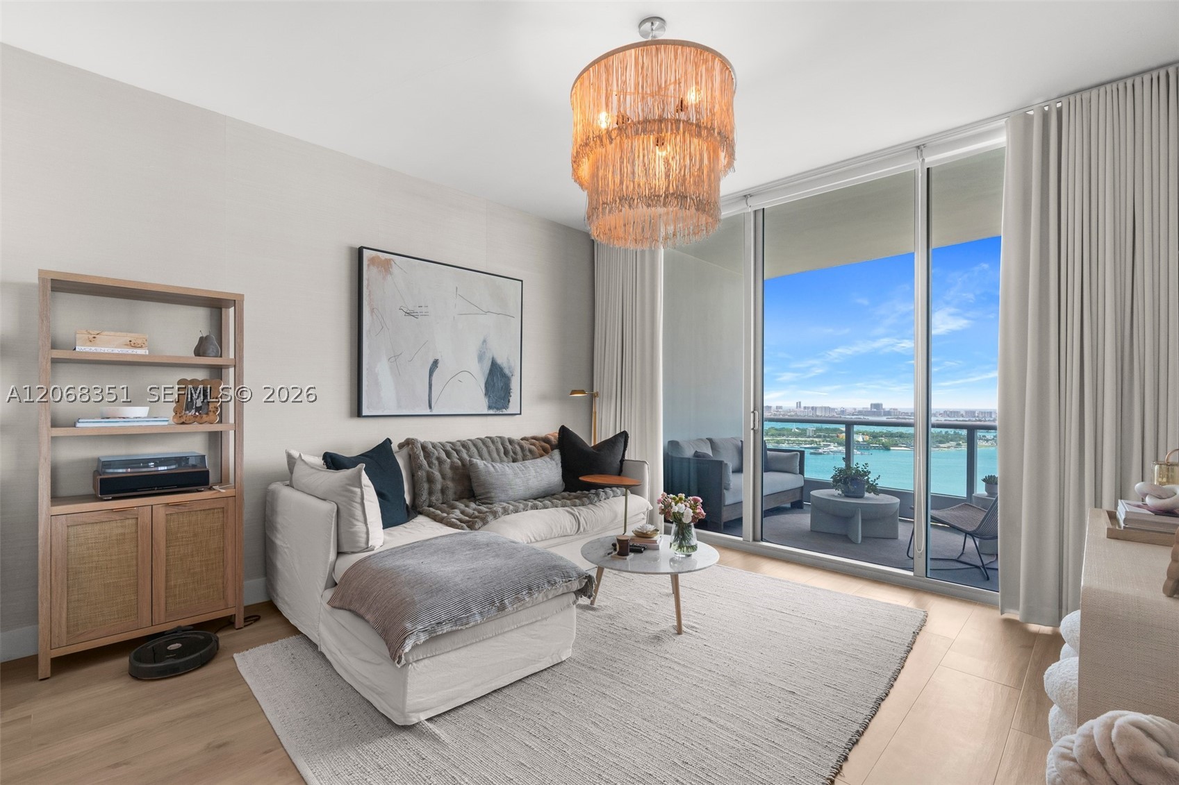 900 Biscayne Blvd #3103, Miami FL 33132