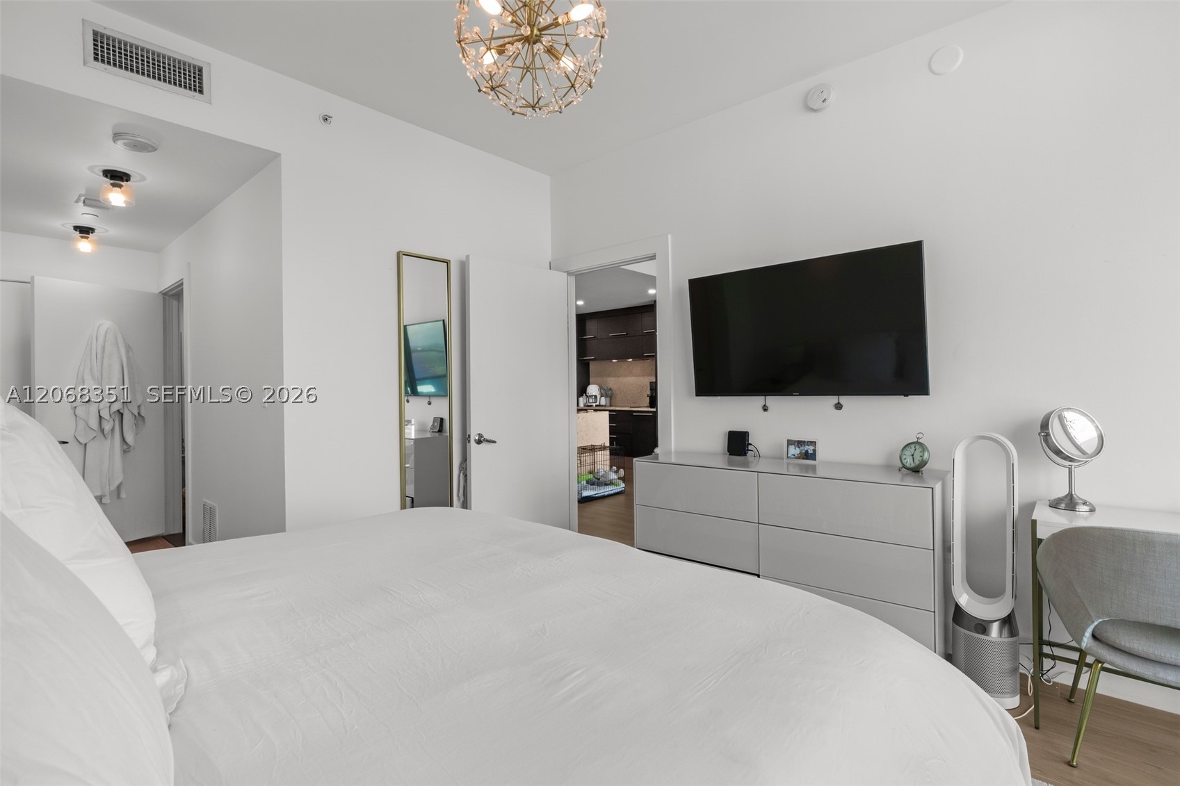900 Biscayne Blvd #3103, Miami FL 33132