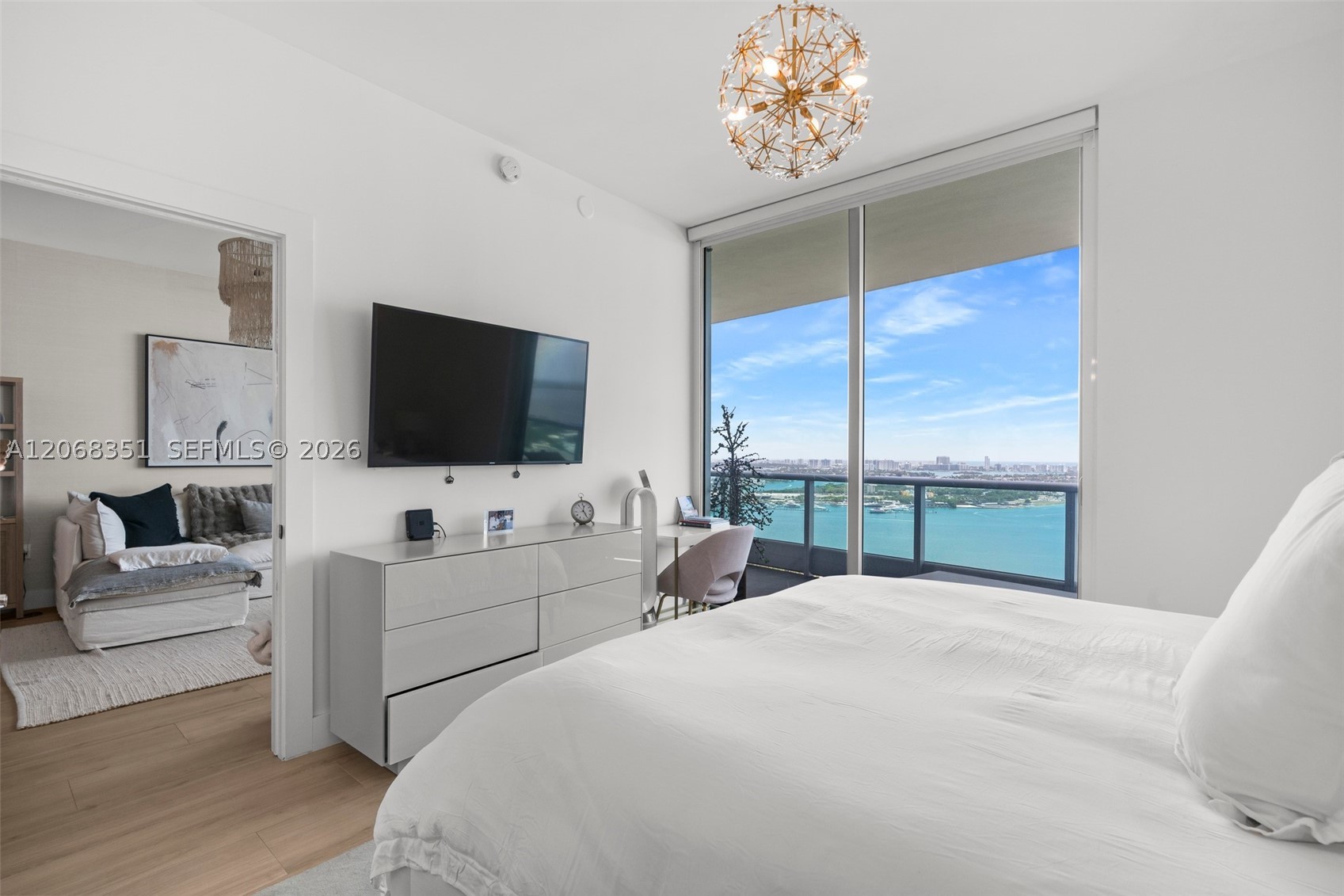 900 Biscayne Blvd #3103, Miami FL 33132