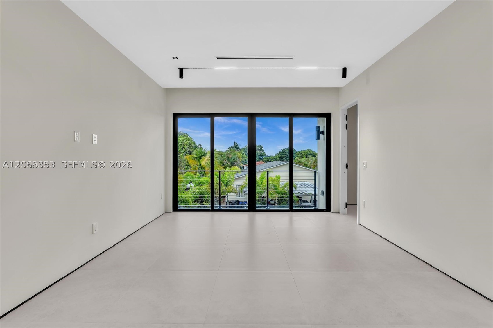 2220 SW 14th St, Miami FL 33145