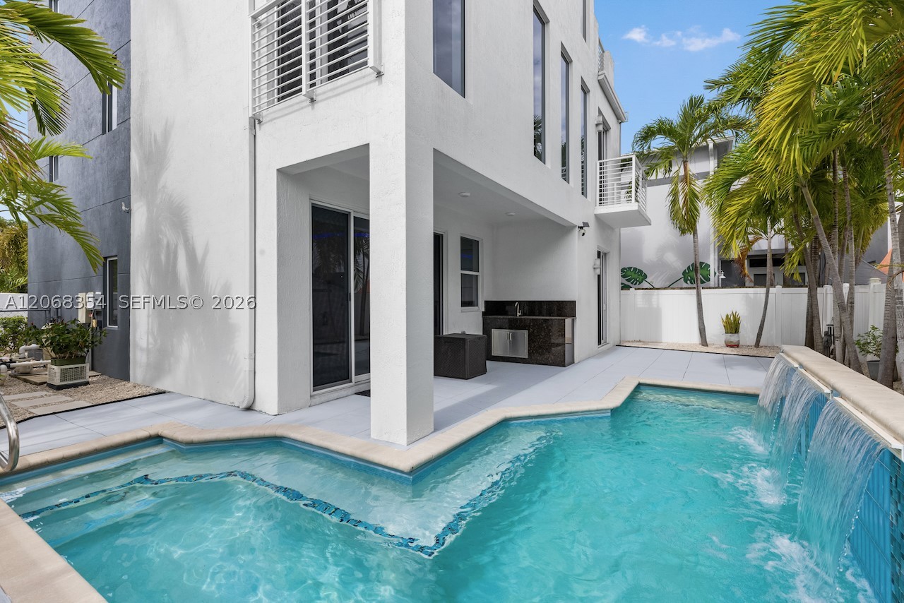 1000 SW 4th Ave, Fort Lauderdale FL 33315