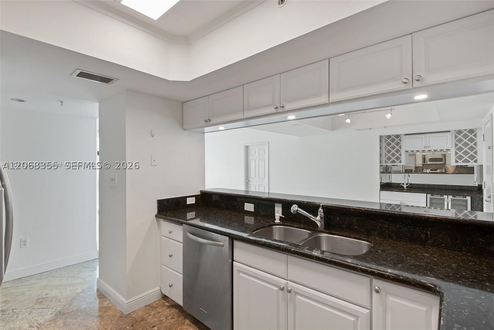 650 West Ave #2307, Miami Beach FL 33139