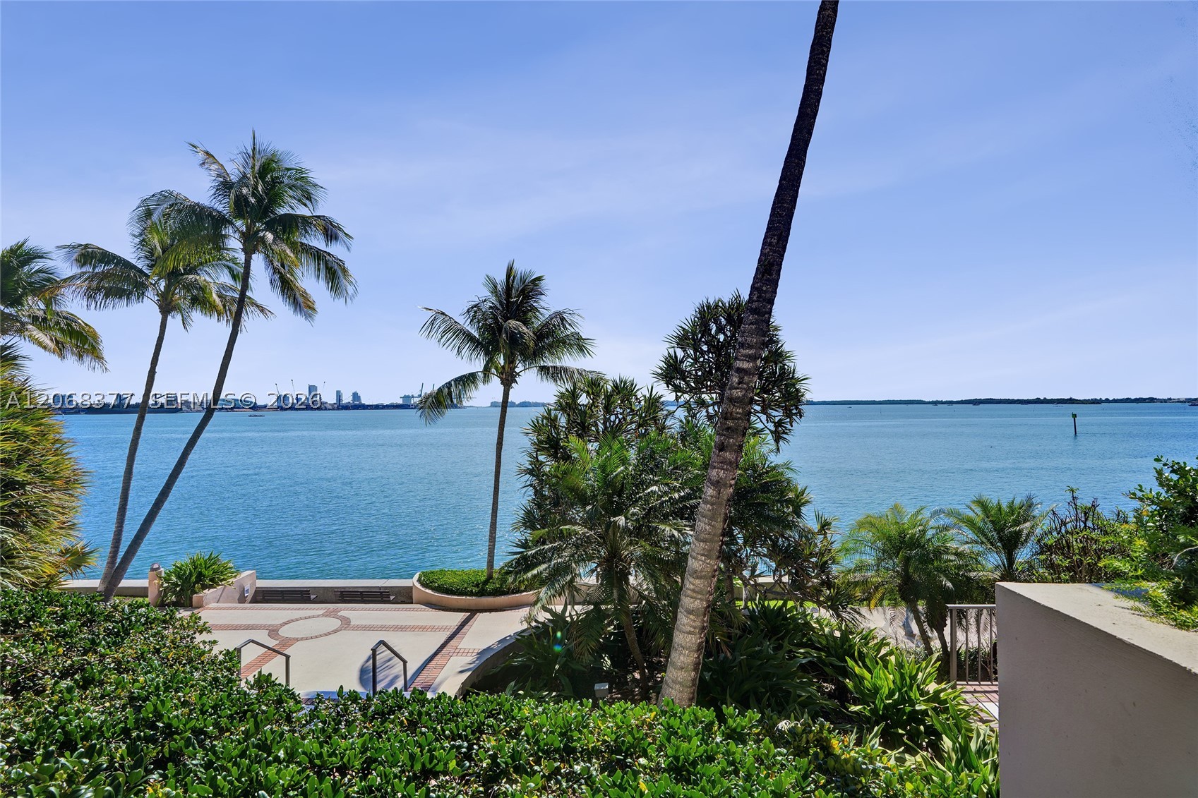 520 Brickell Key Dr #A1015, Miami FL 33131
