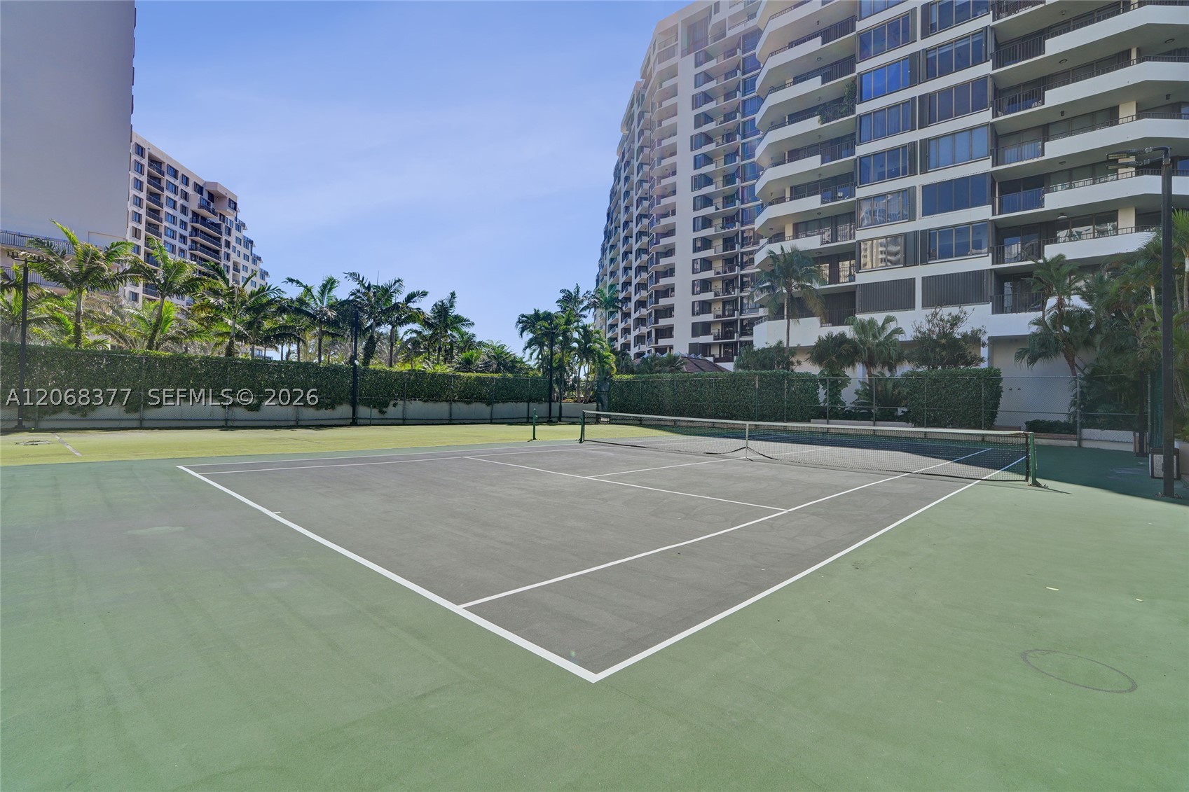 520 Brickell Key Dr #A1015, Miami FL 33131