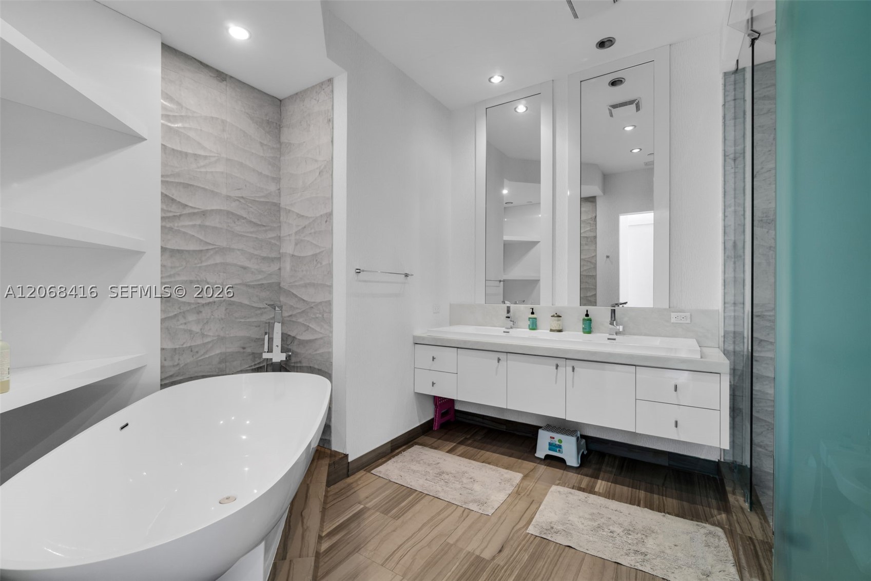 900 Brickell Key Blvd #2904, Miami FL 33131