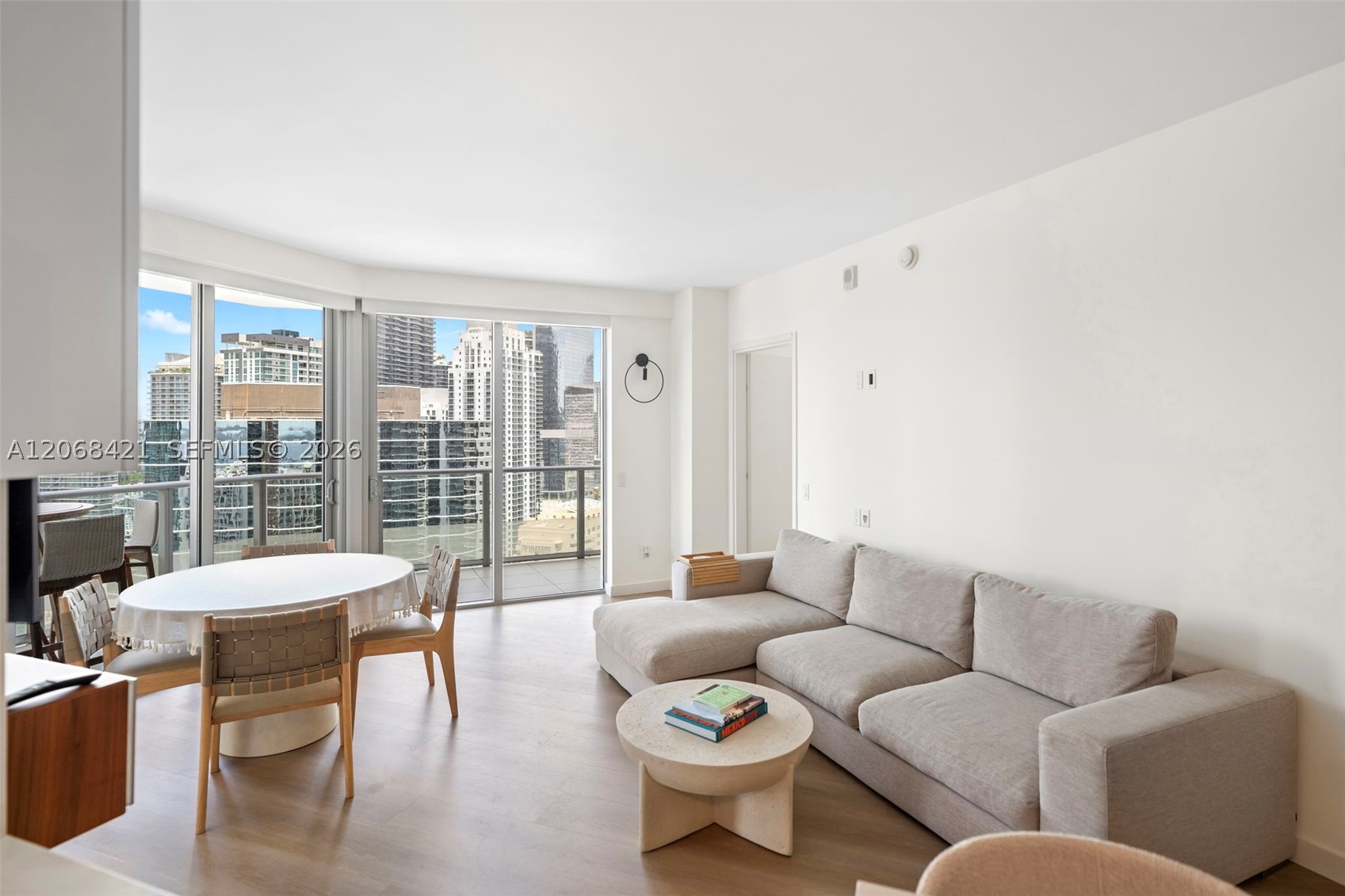 1300 Brickell Bay Dr #3501, Miami FL 33131