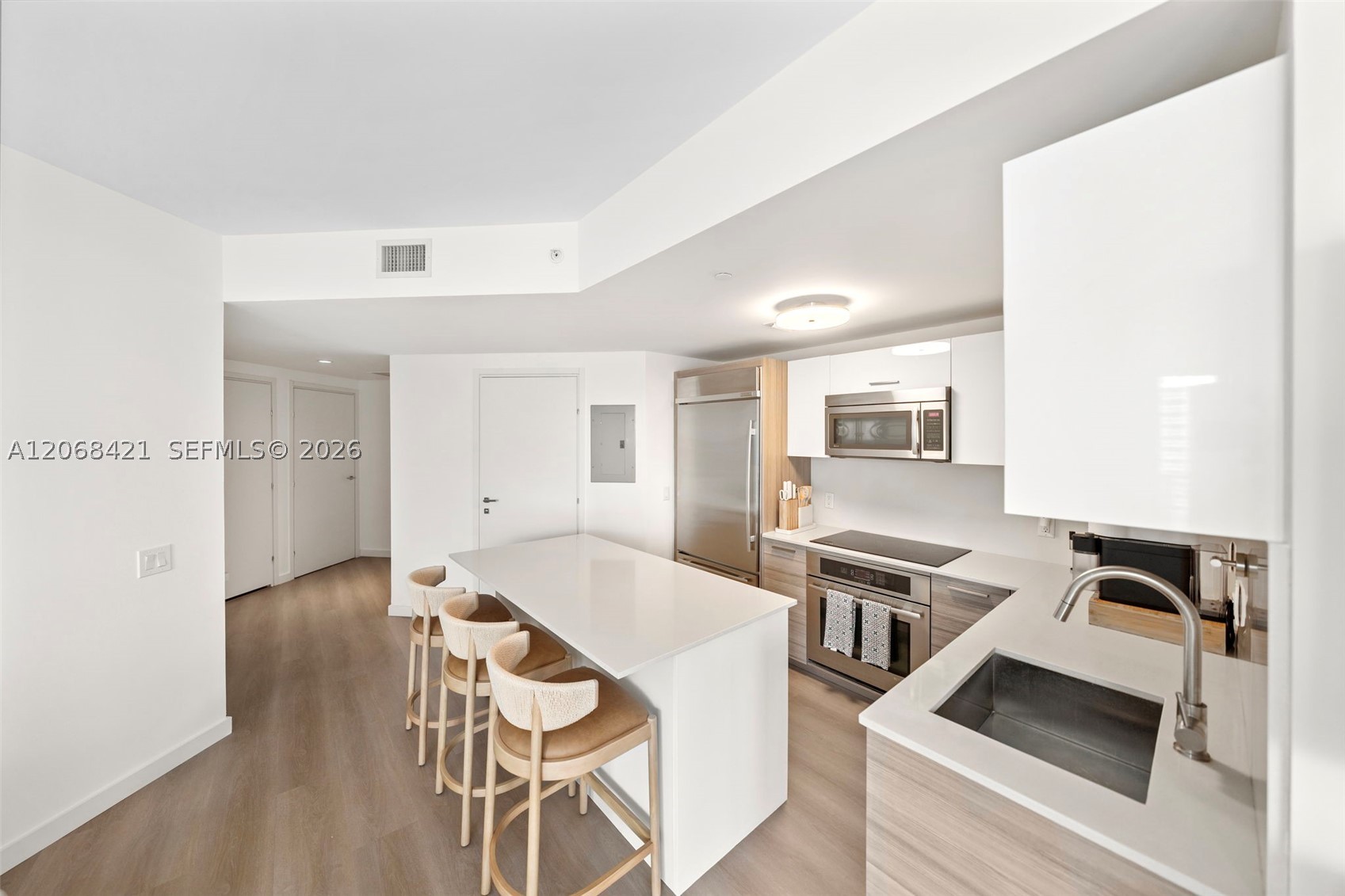 1300 Brickell Bay Dr #3501, Miami FL 33131