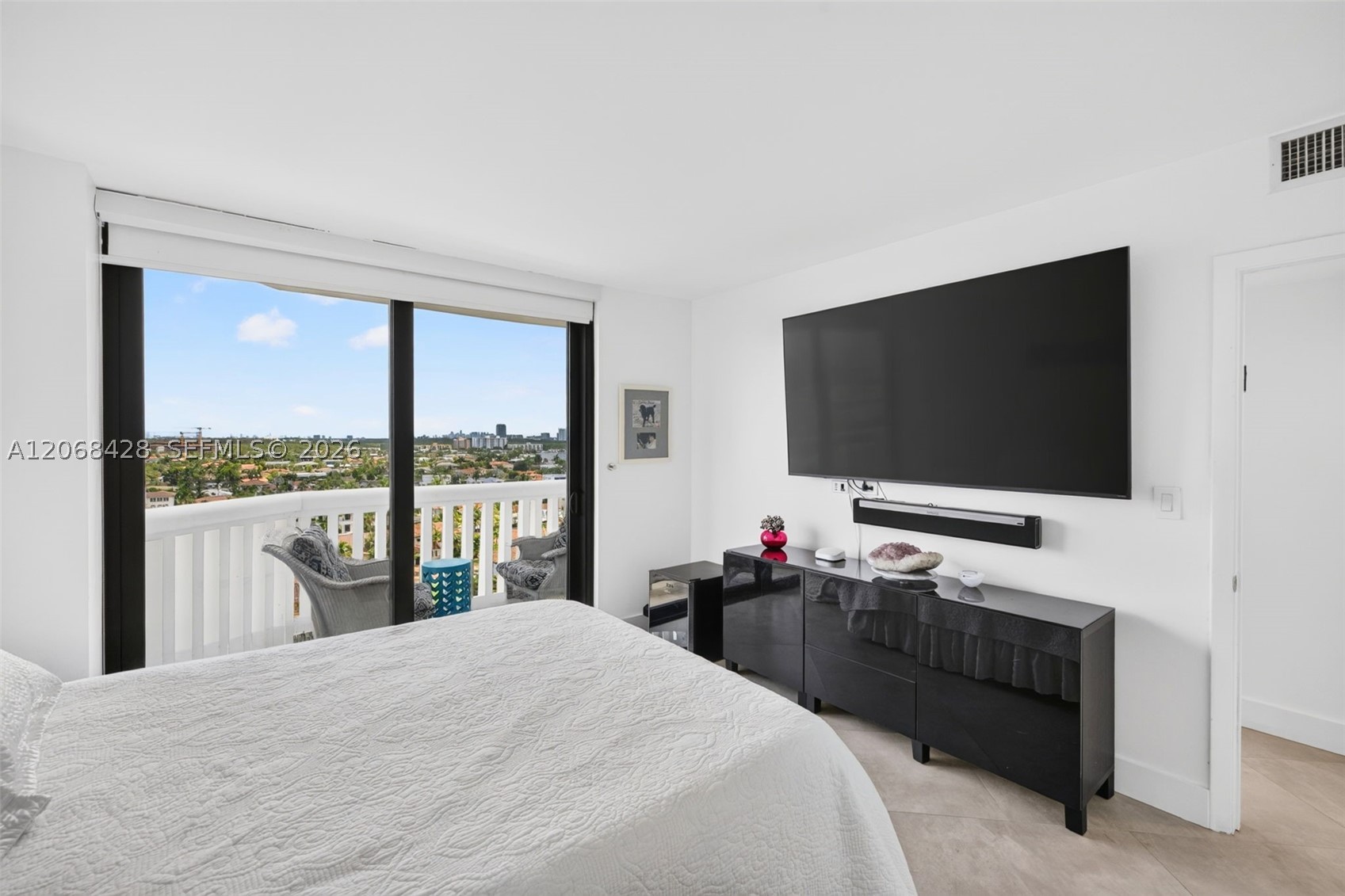 1000 Island Blvd #1204, Aventura FL 33160