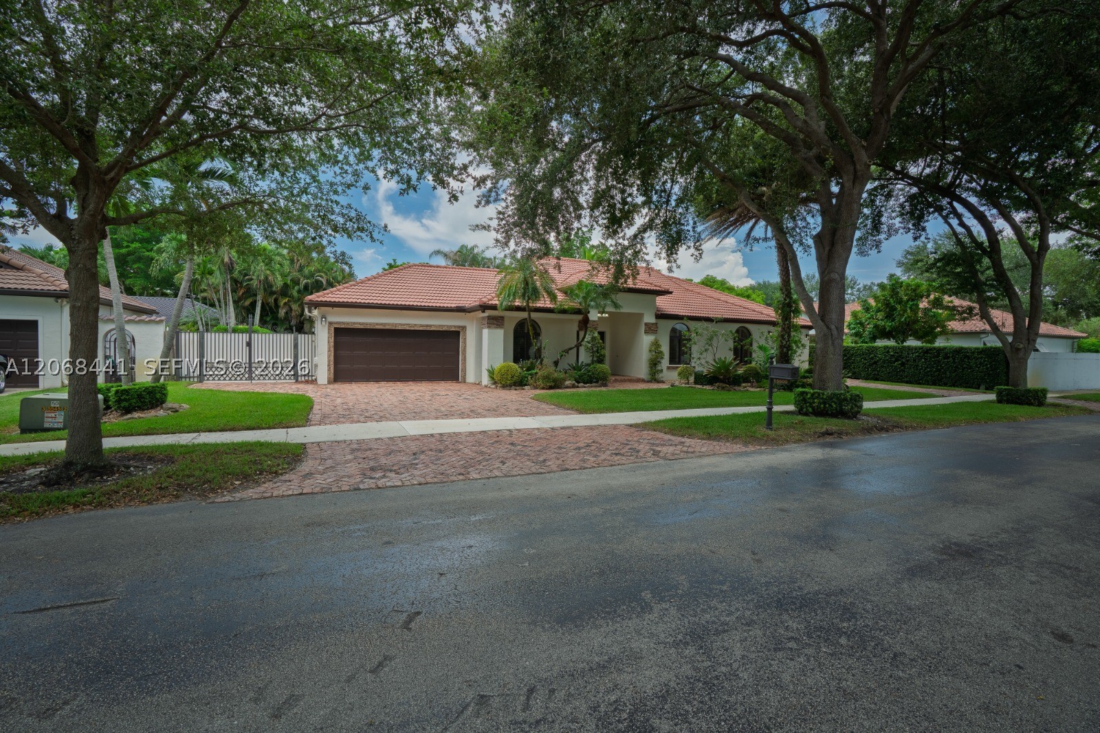 15600 NW 82nd Ct, Miami Lakes FL 33016