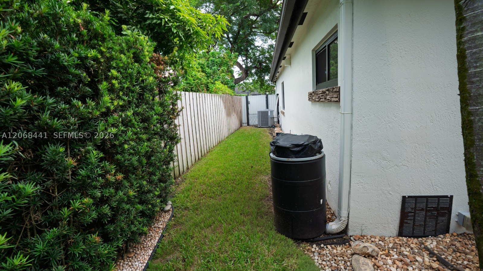 15600 NW 82nd Ct, Miami Lakes FL 33016