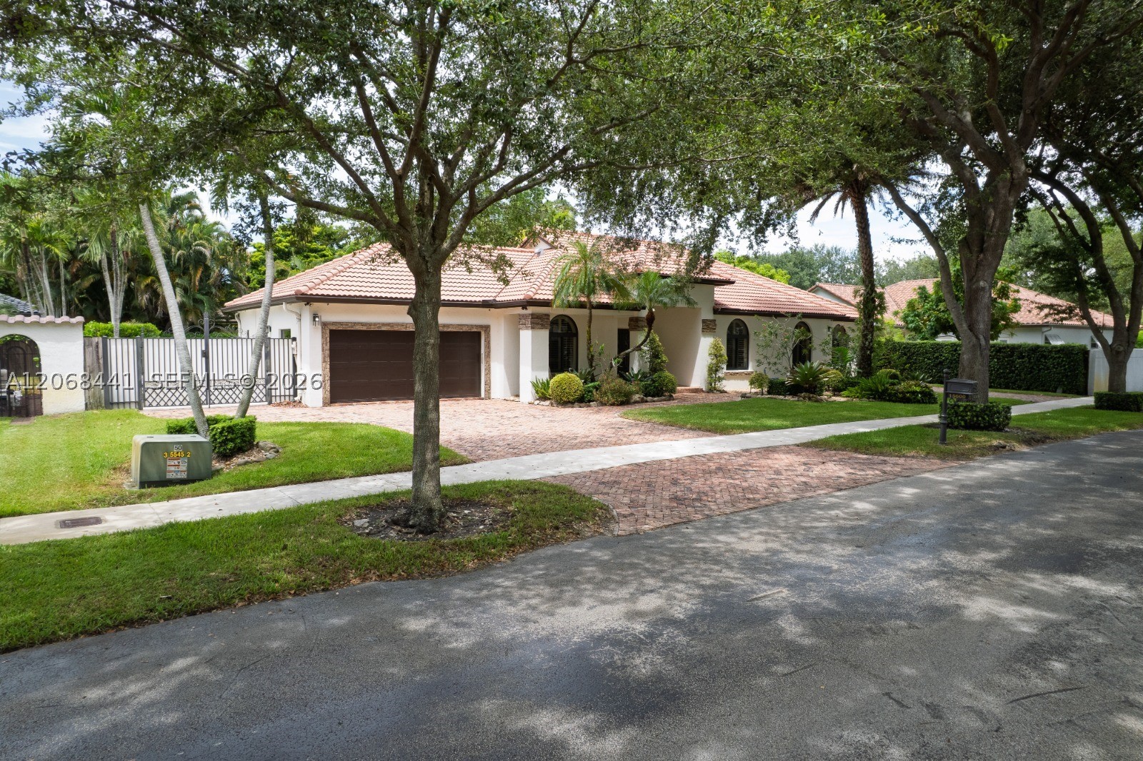 15600 NW 82nd Ct, Miami Lakes FL 33016