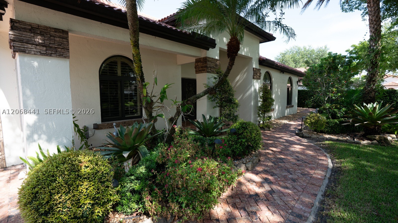 15600 NW 82nd Ct, Miami Lakes FL 33016