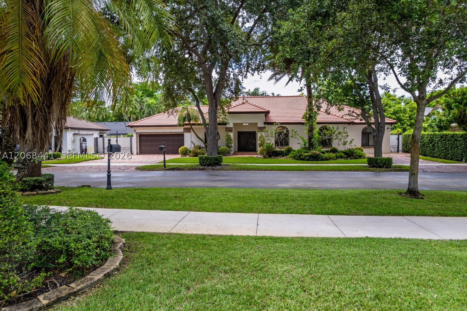 15600 NW 82nd Ct, Miami Lakes FL 33016