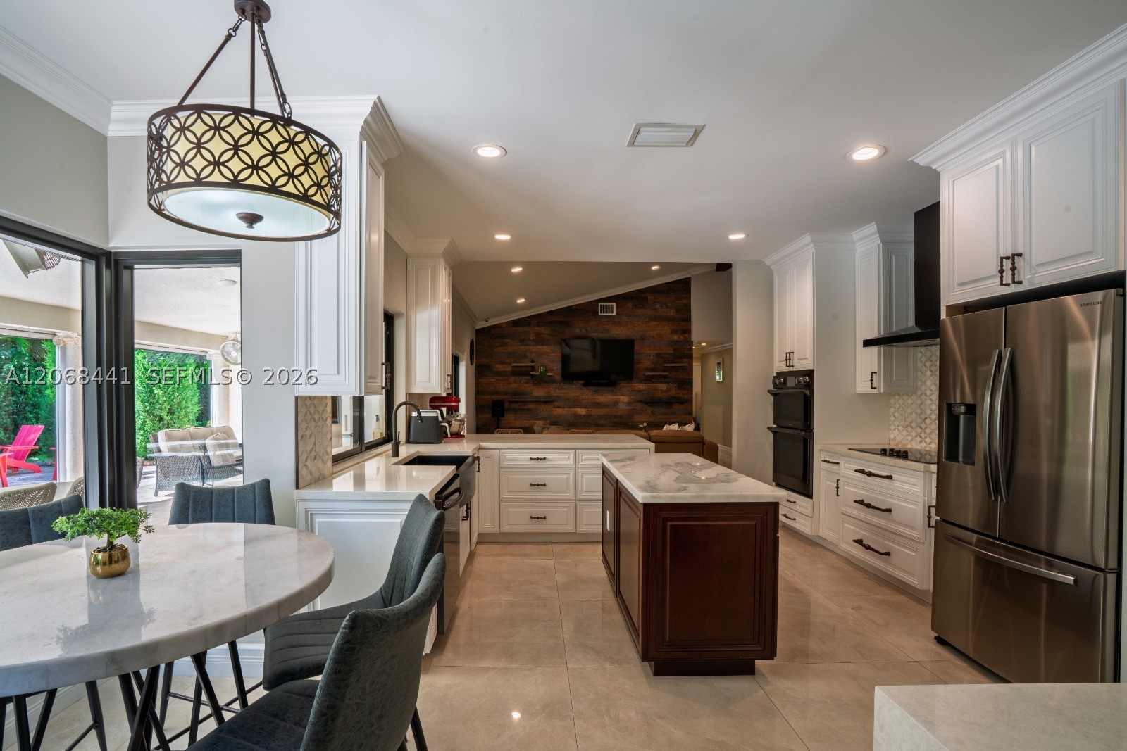 15600 NW 82nd Ct, Miami Lakes FL 33016