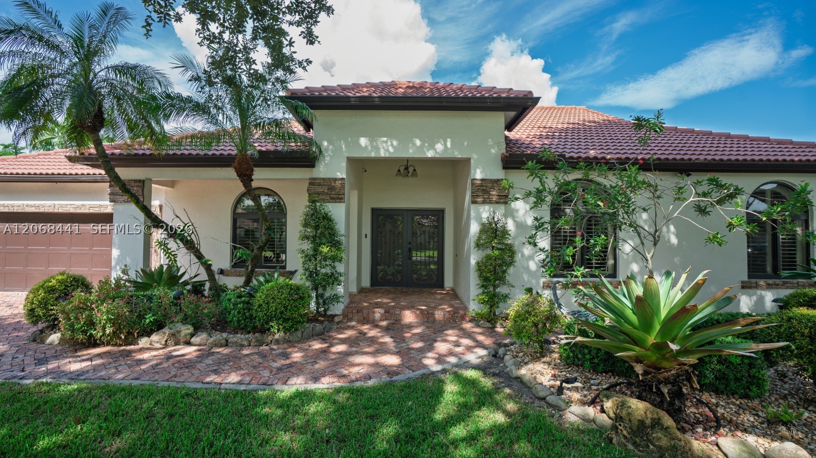 15600 NW 82nd Ct, Miami Lakes FL 33016