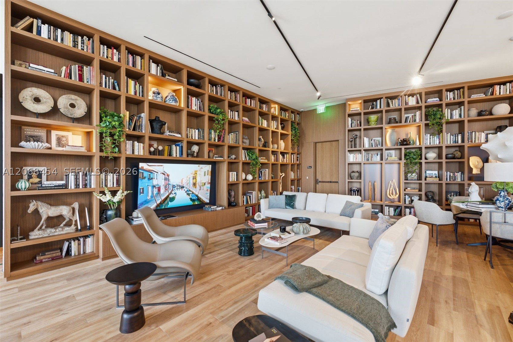 1400 Biscayne Blvd. #3004, Miami FL 33132