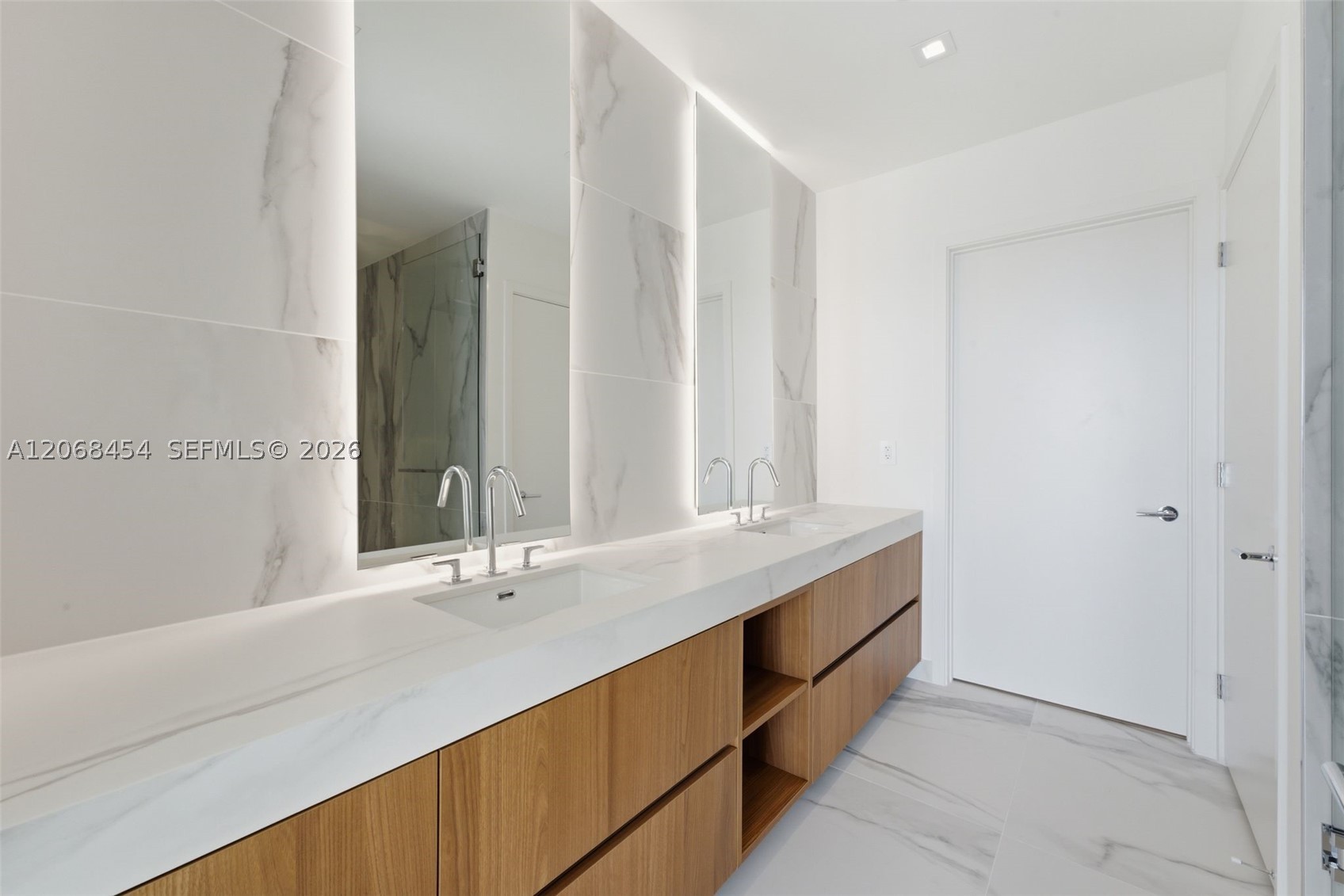 1400 Biscayne Blvd. #3004, Miami FL 33132