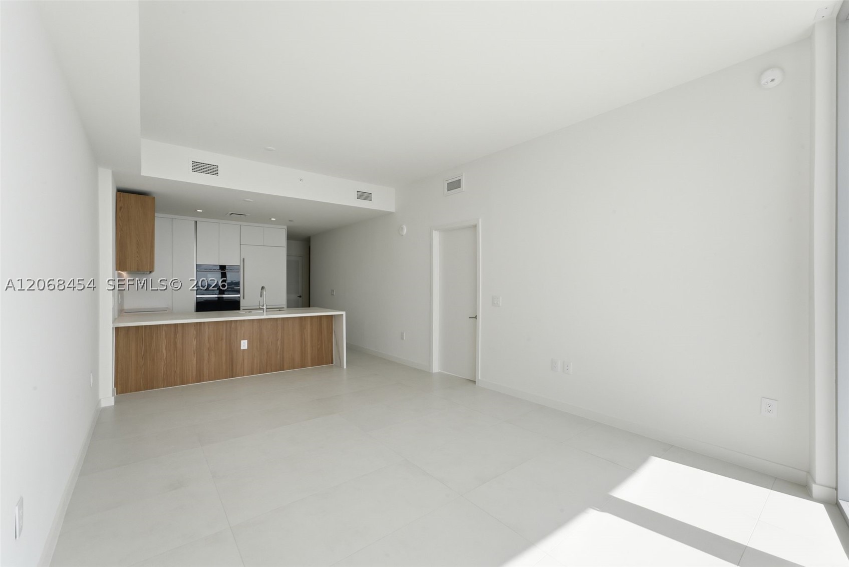1400 Biscayne Blvd. #3004, Miami FL 33132