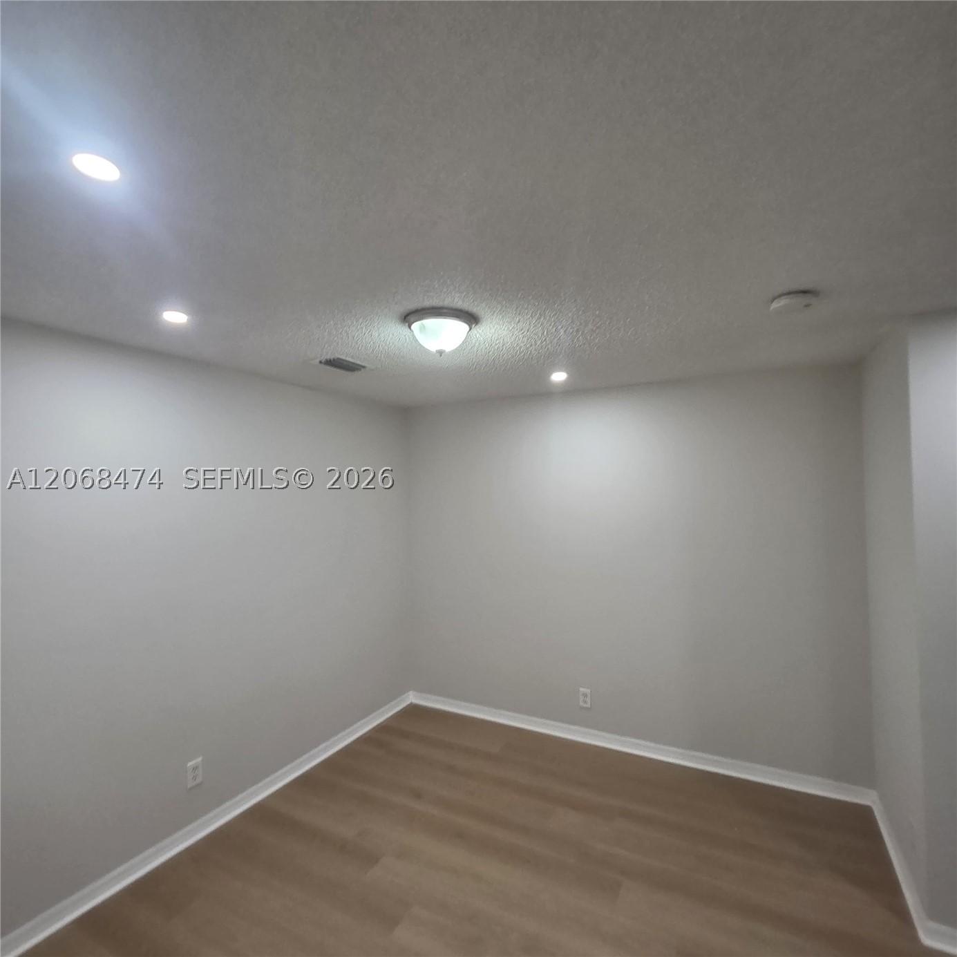 4730 Lago Vista Dr, Coconut Creek FL 33073