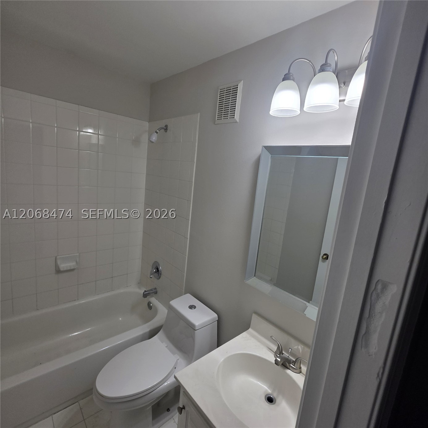 4730 Lago Vista Dr, Coconut Creek FL 33073