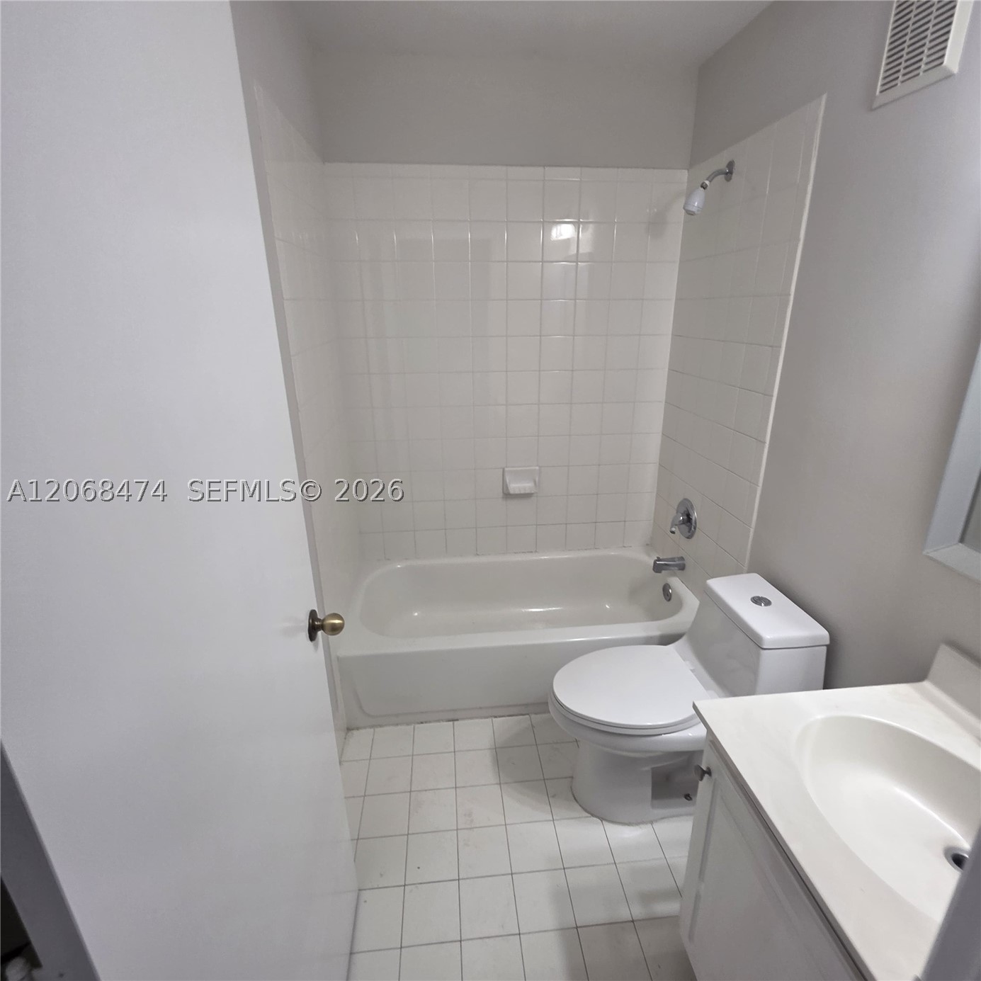 4730 Lago Vista Dr, Coconut Creek FL 33073