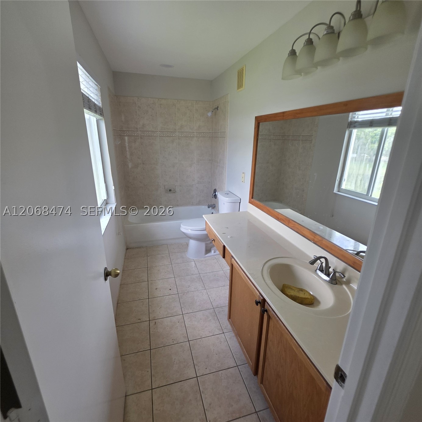 4730 Lago Vista Dr, Coconut Creek FL 33073