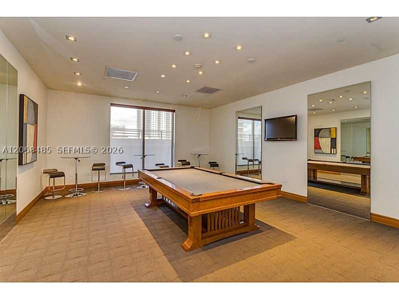 1060 Brickell Ave #1413, Miami FL 33131