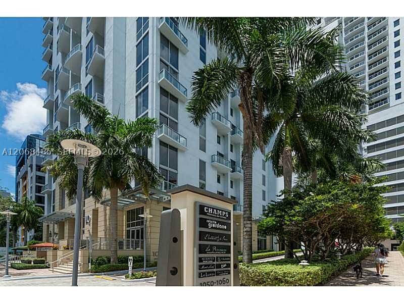 1060 Brickell Ave #1413, Miami FL 33131