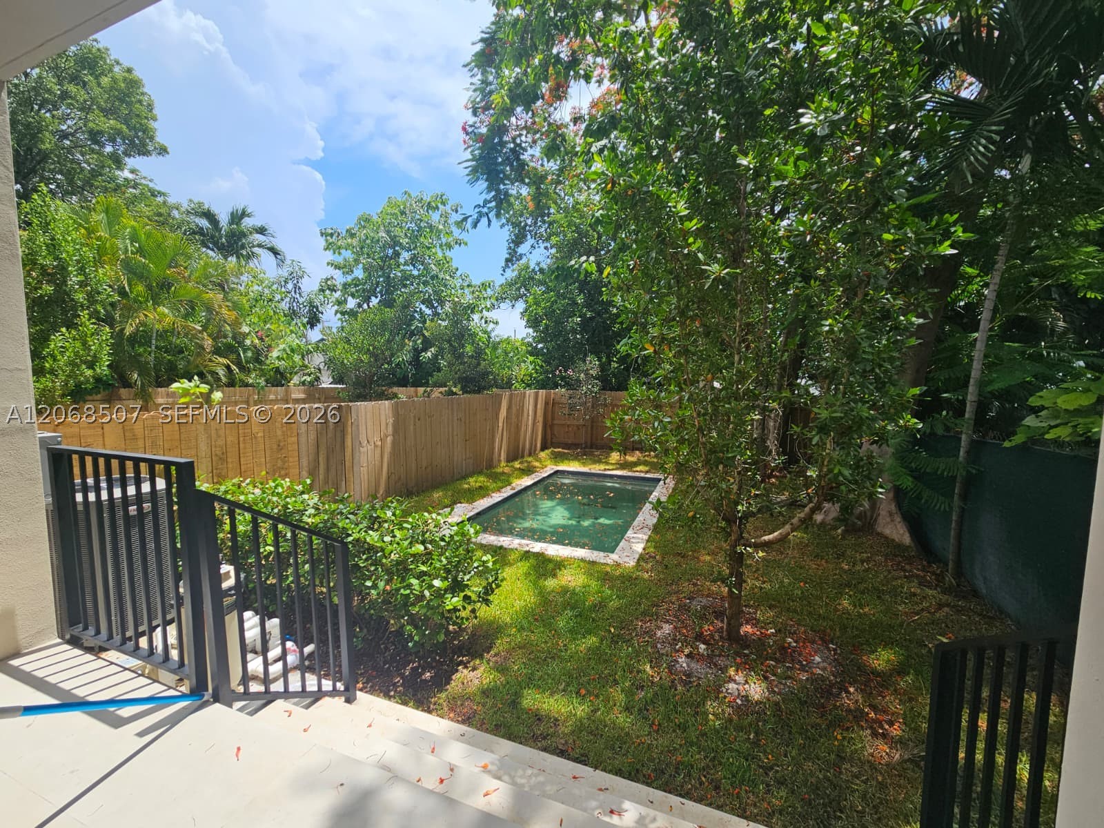 2927 SW 36th Ave, Miami FL 33133
