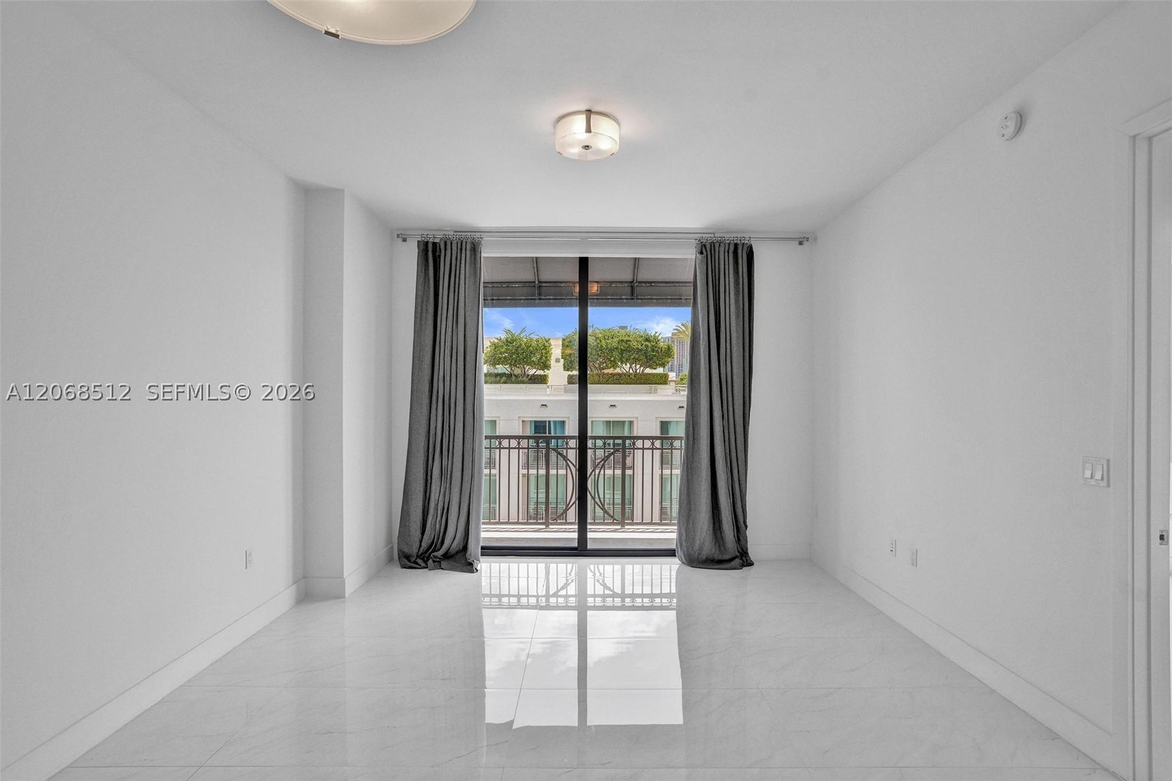 301 Altara Ave #UPH1005, Coral Gables FL 33146