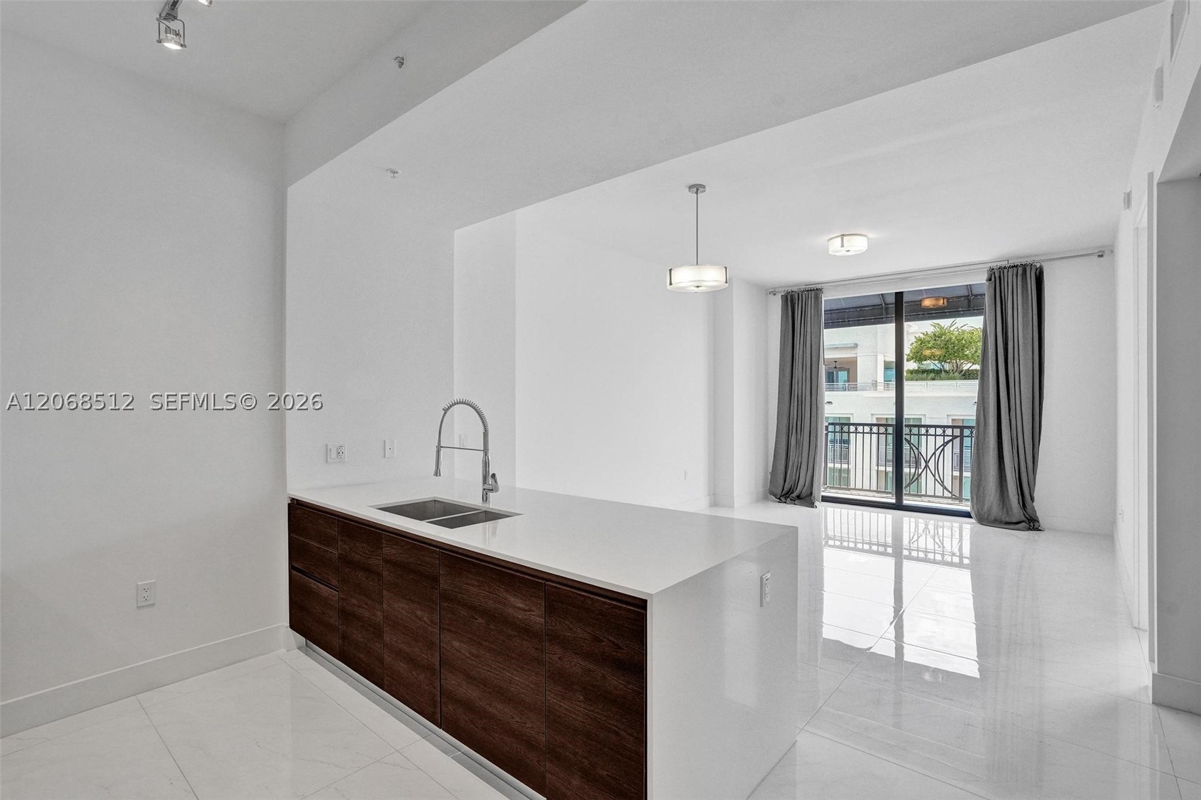 301 Altara Ave #UPH1005, Coral Gables FL 33146