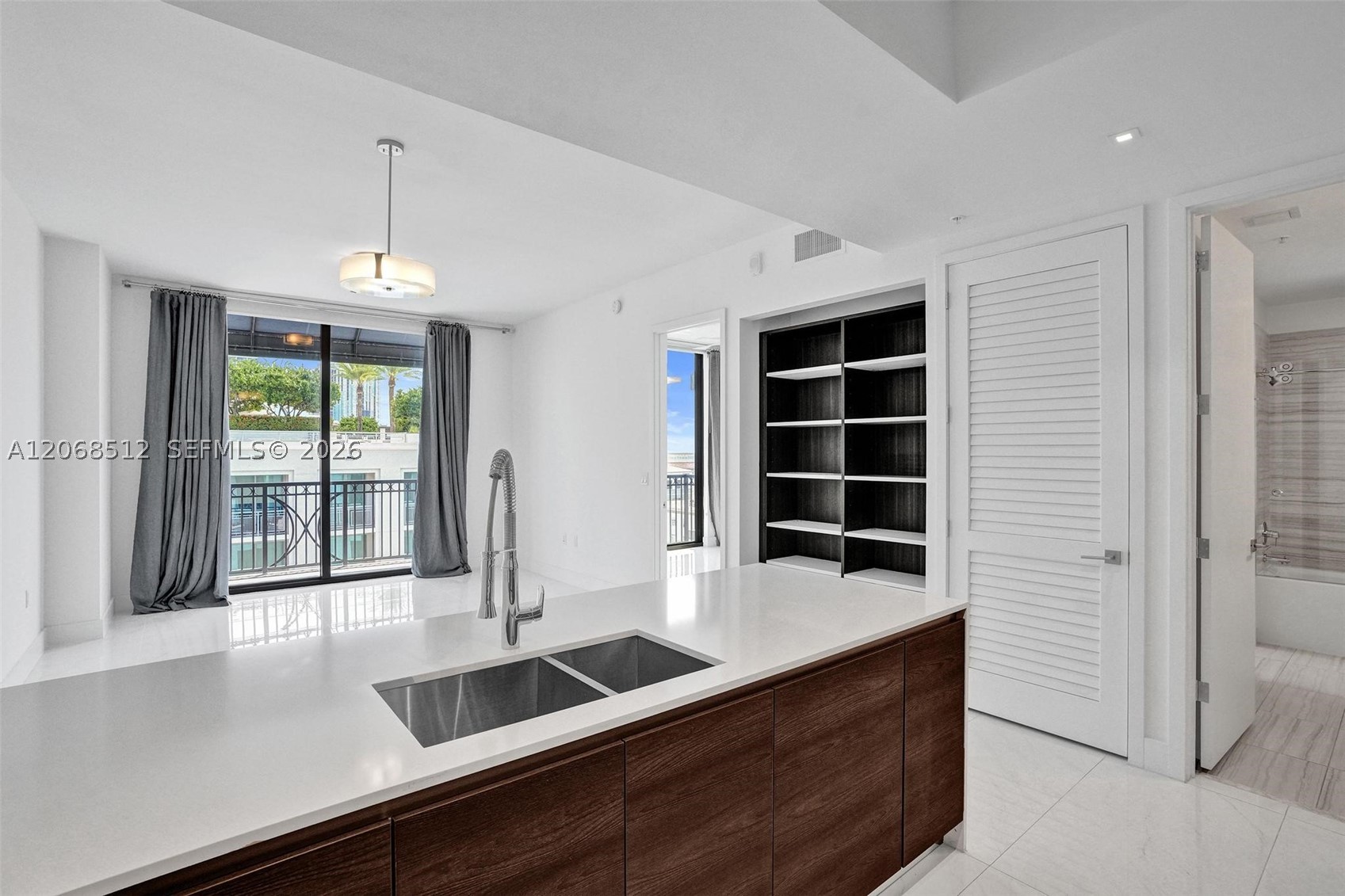 301 Altara Ave #UPH1005, Coral Gables FL 33146