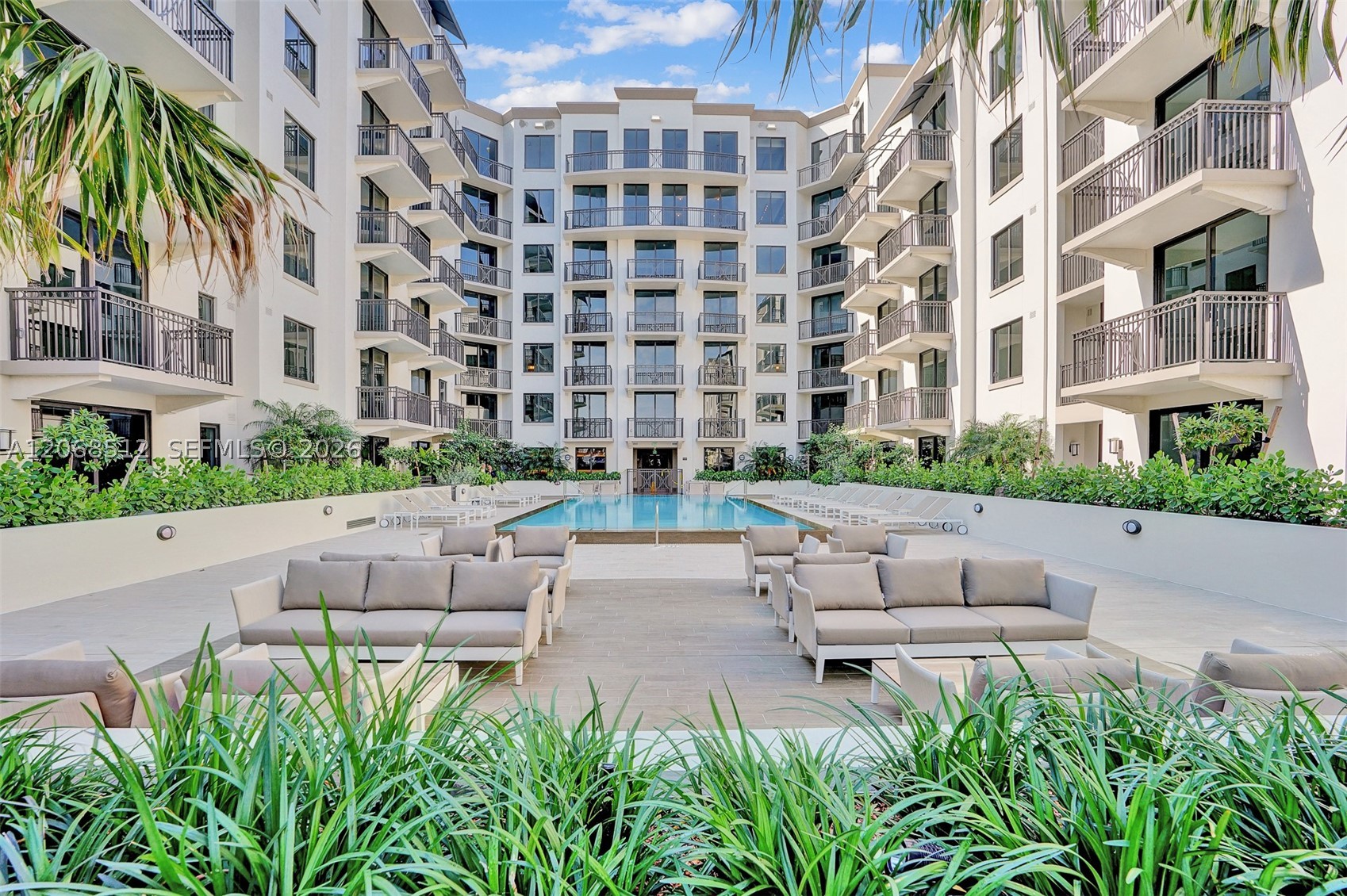 301 Altara Ave #UPH1005, Coral Gables FL 33146