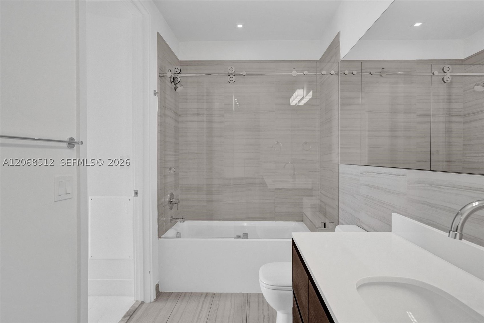 301 Altara Ave #UPH1005, Coral Gables FL 33146
