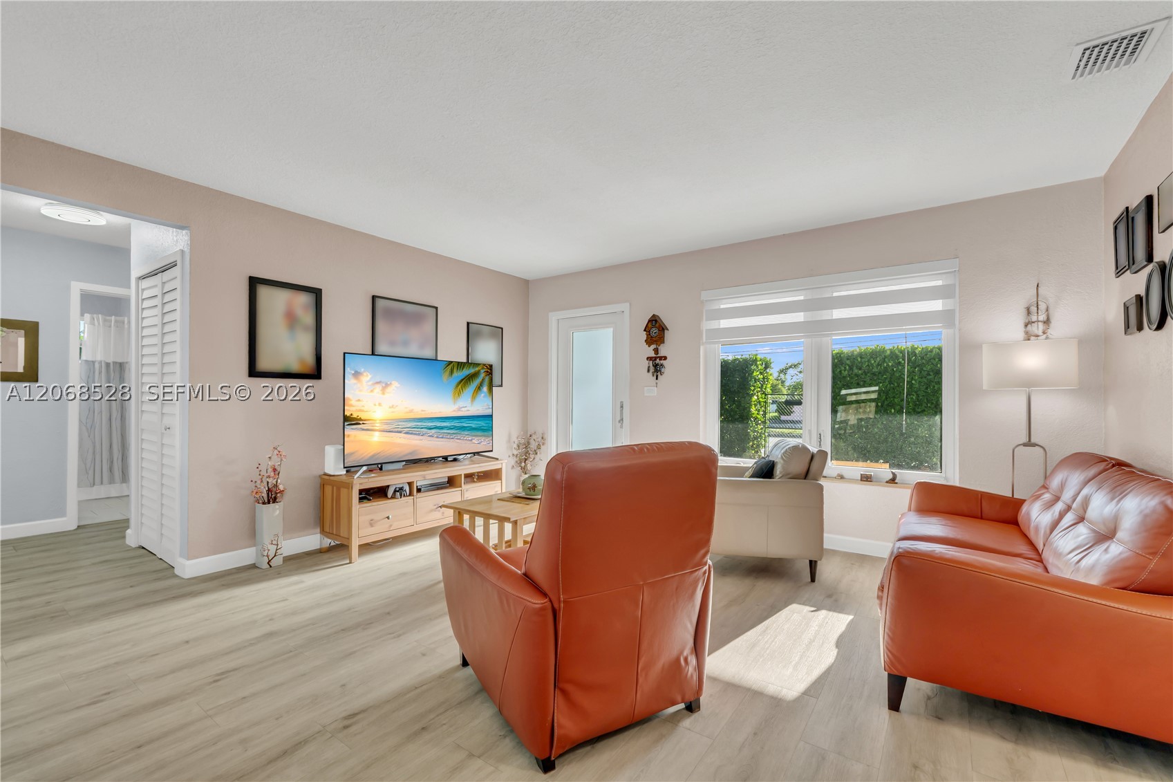 4275 SW 87th Ave, Miami FL 33165