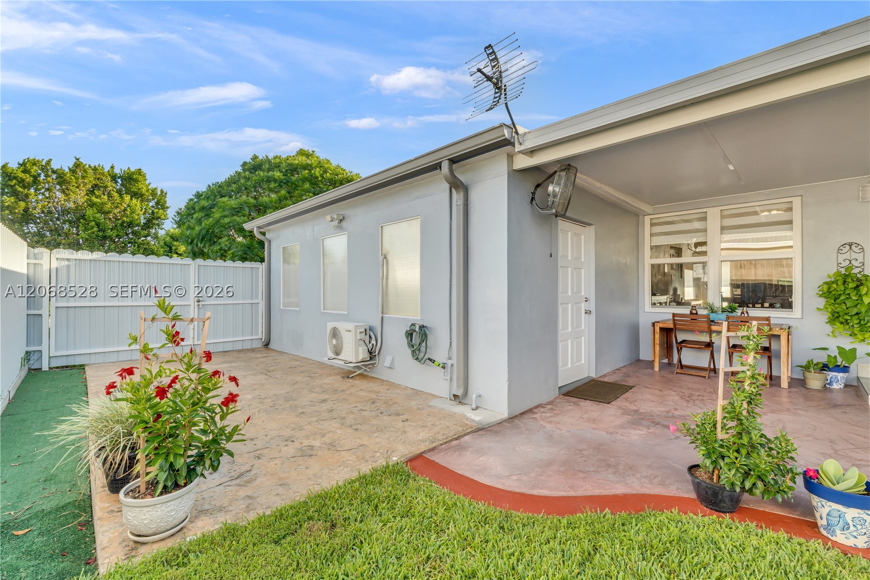 4275 SW 87th Ave, Miami FL 33165