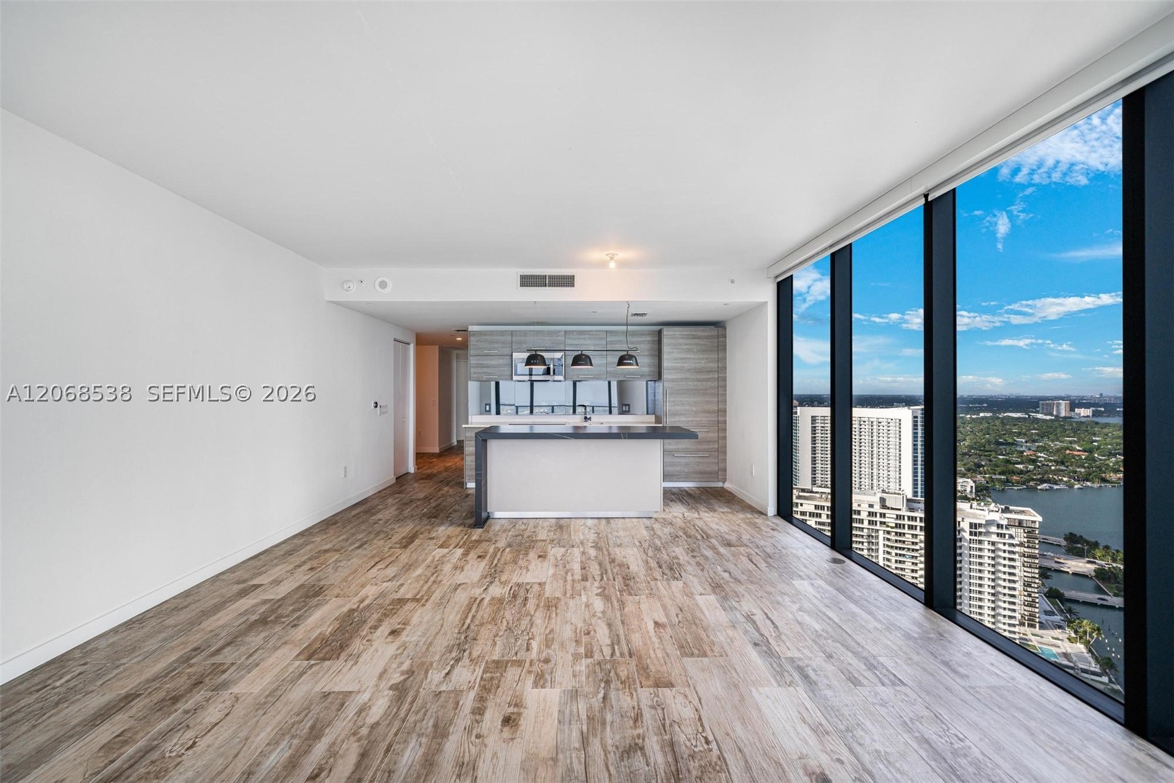 650 NE 32nd St #4407, Miami FL 33137