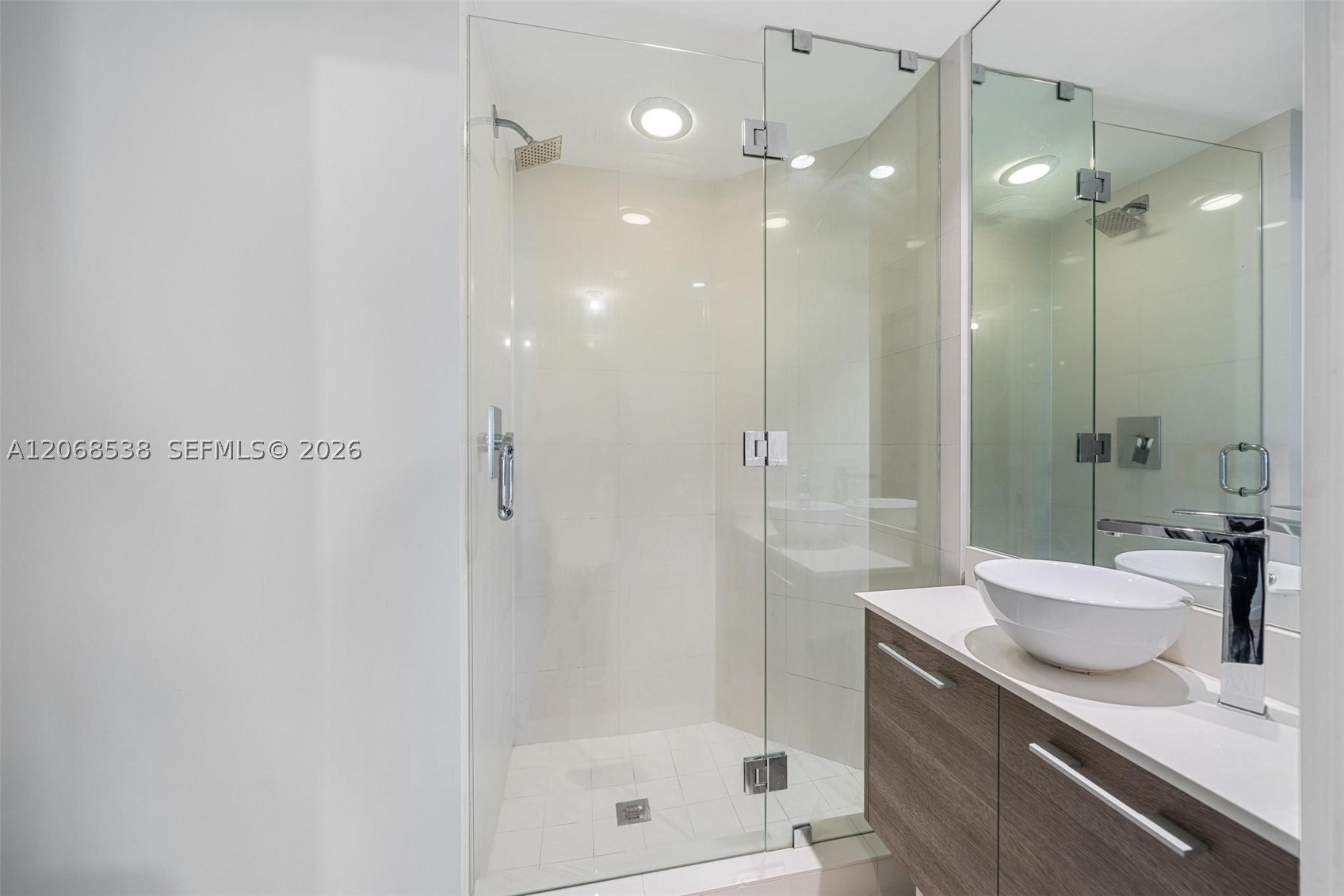 650 NE 32nd St #4407, Miami FL 33137