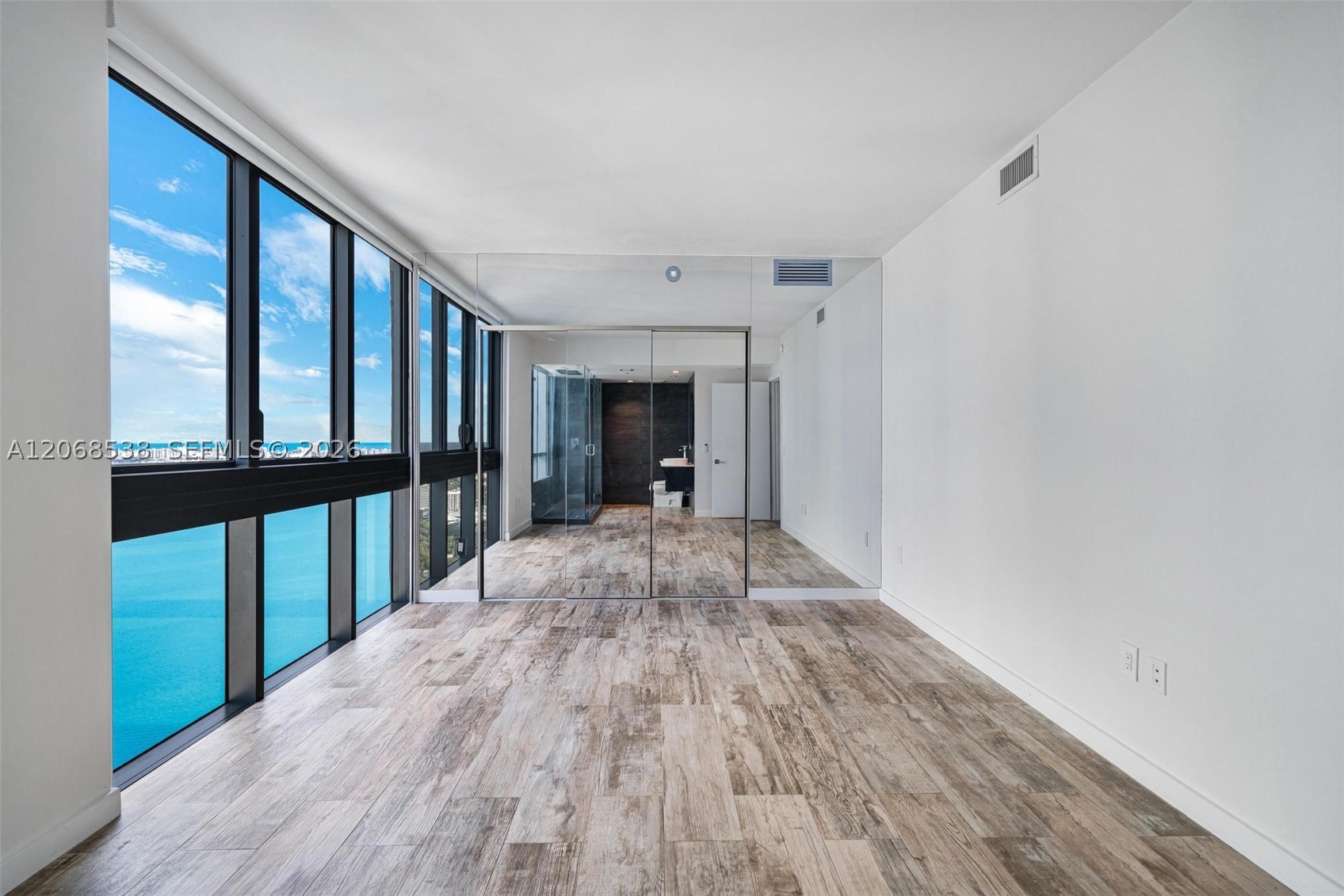 650 NE 32nd St #4407, Miami FL 33137