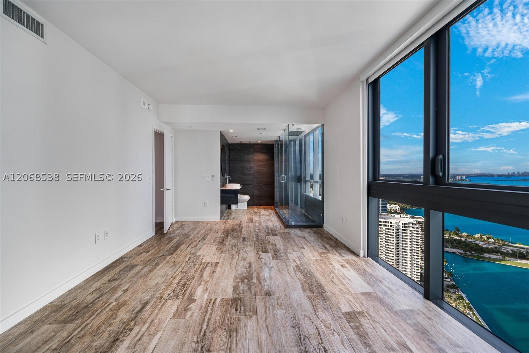 650 NE 32nd St #4407, Miami FL 33137