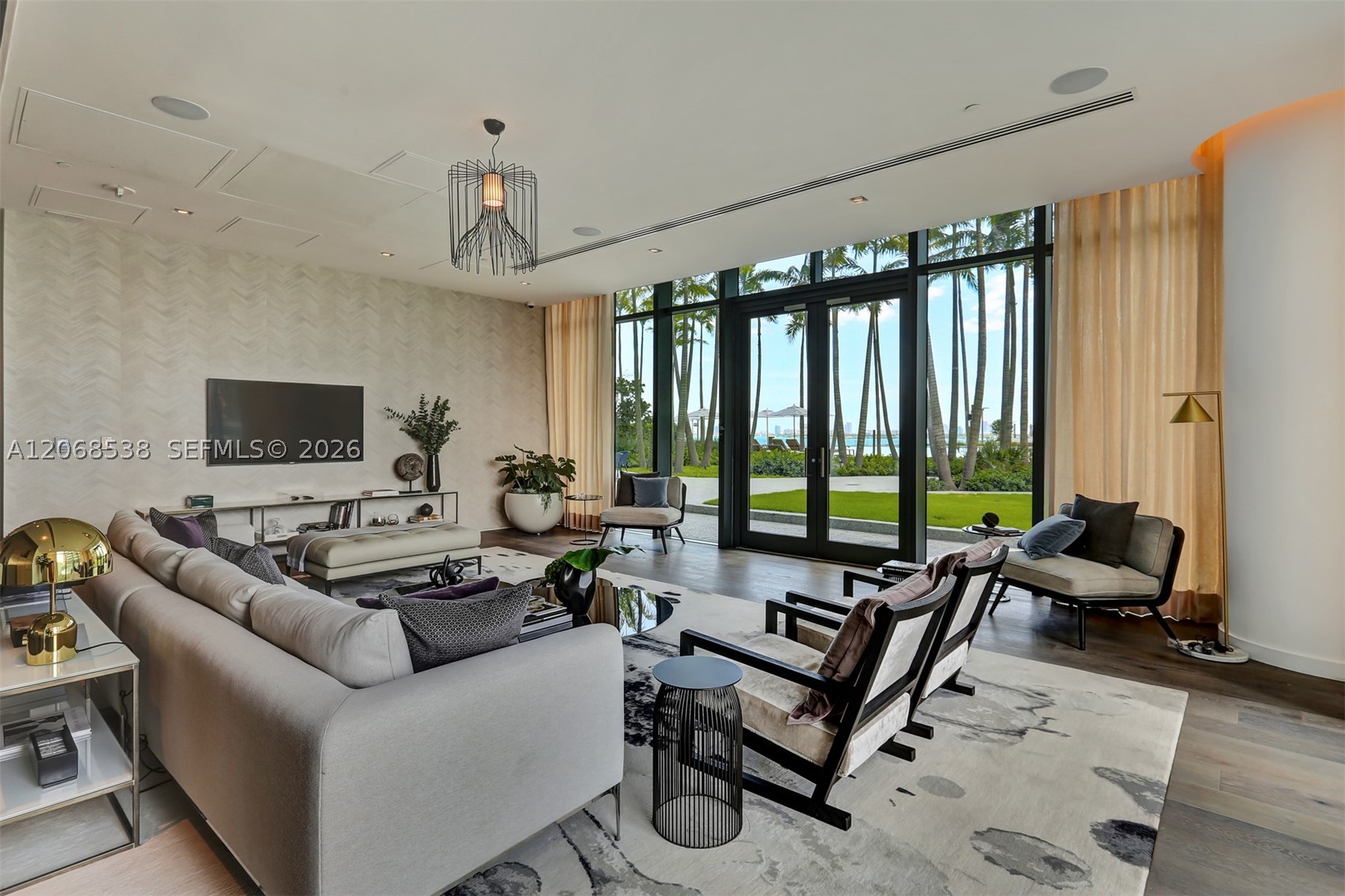 650 NE 32nd St #4407, Miami FL 33137