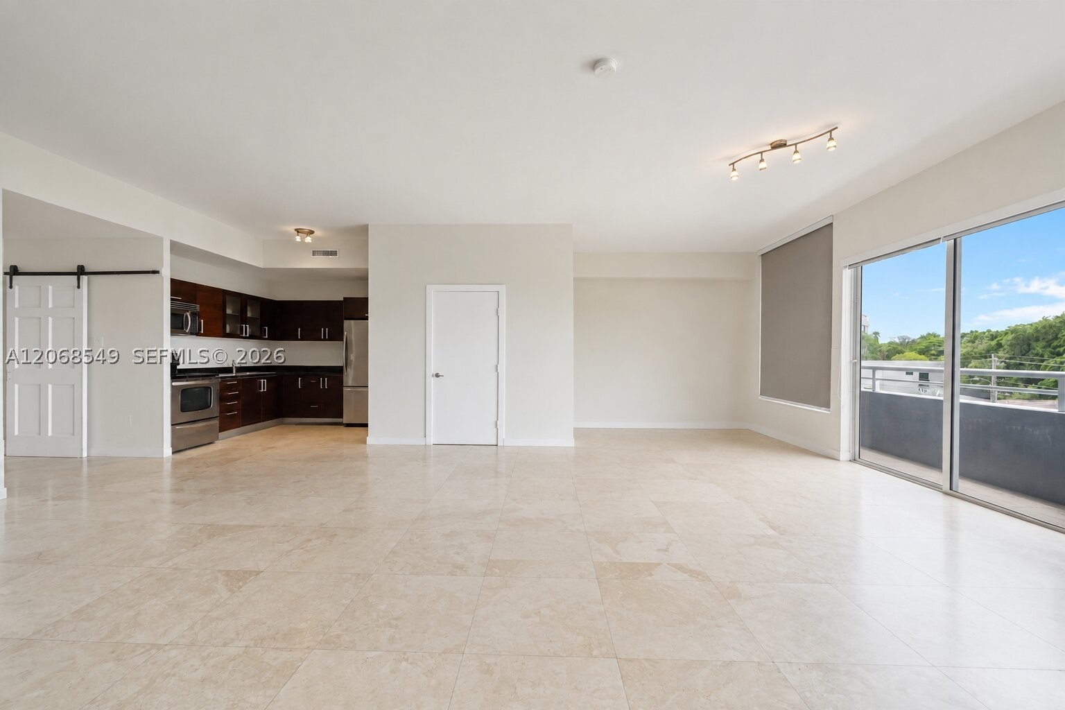 3250 Grand Ave #406, Miami FL 33133