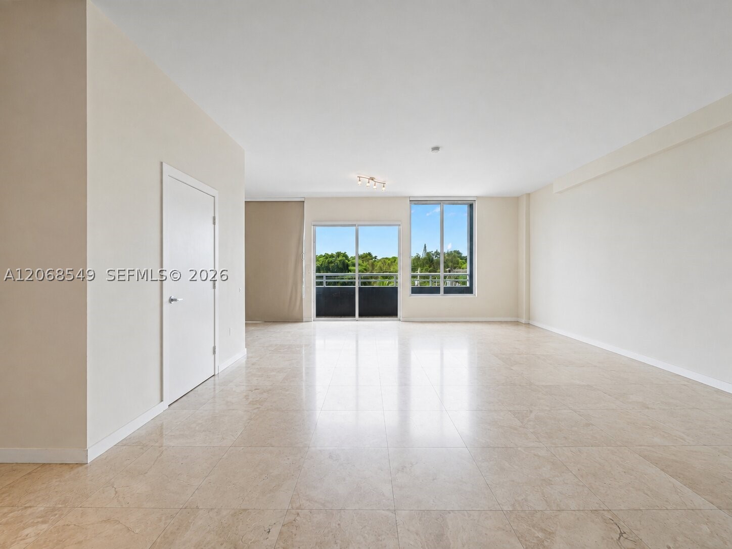 3250 Grand Ave #406, Miami FL 33133
